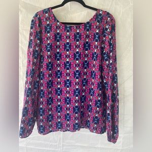 Lady’s floral top